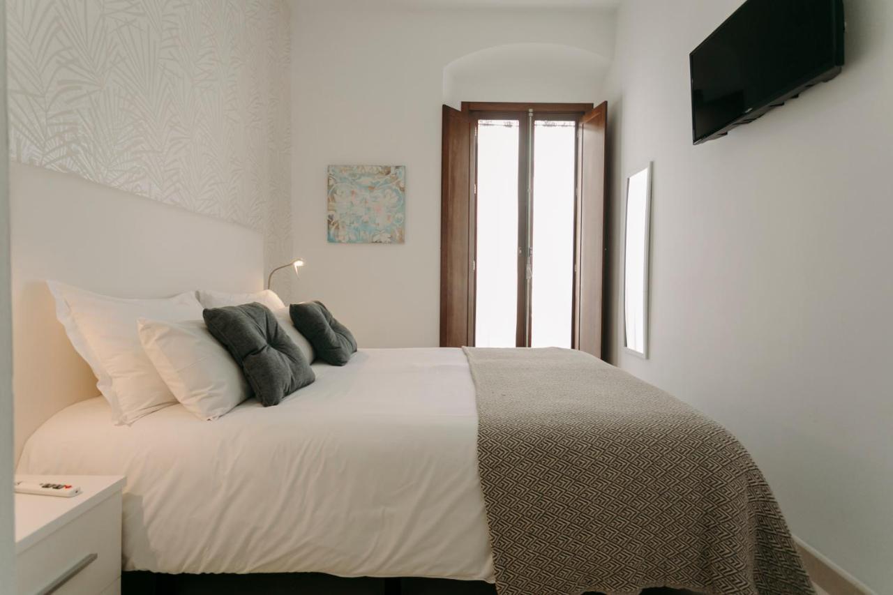 O&l Lumbreras: Bright Duplex With Private Terrace Sewilla