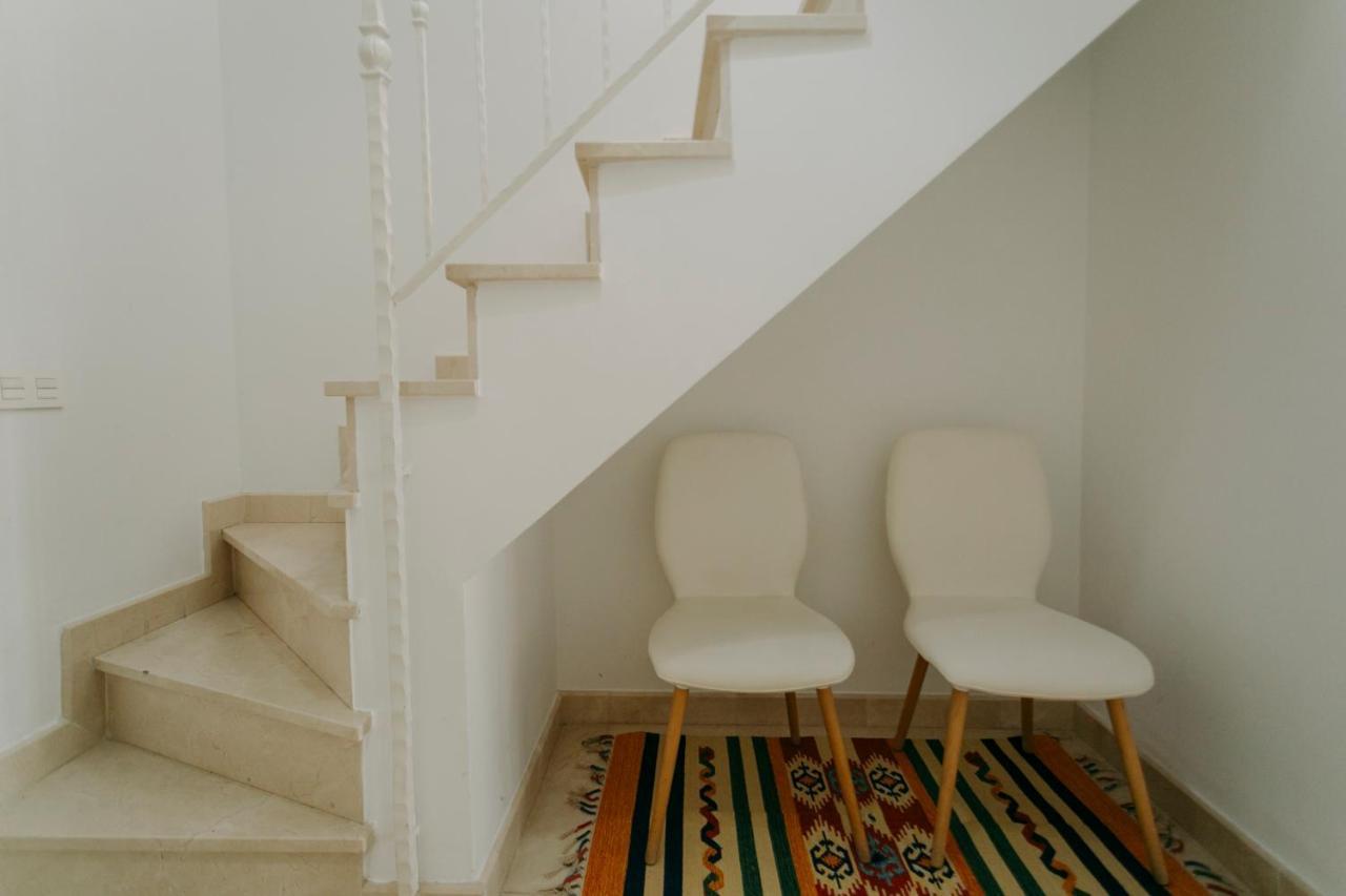 Apartament O&l Lumbreras: Bright Duplex With Private Terrace